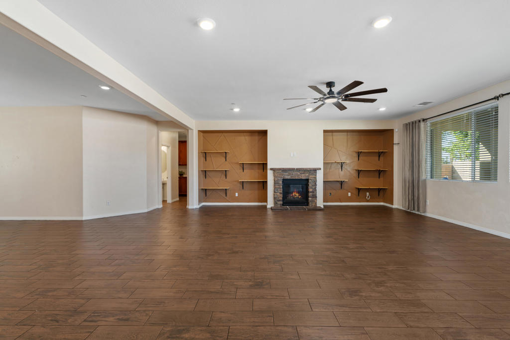 MLS #219136373DA image #4