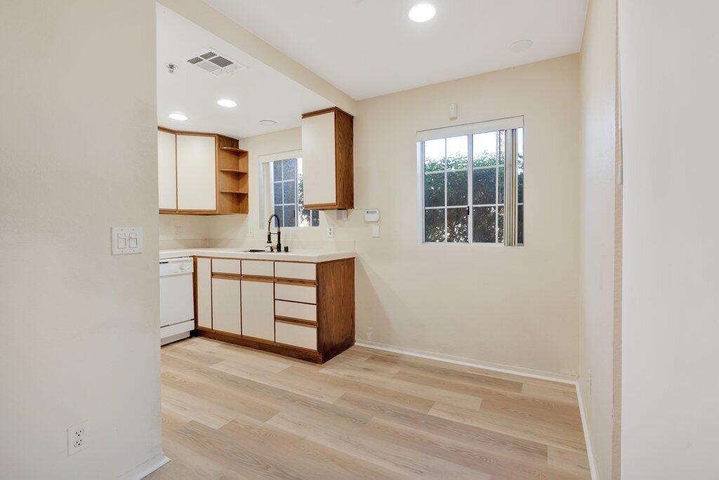 MLS #219136383DA image #12