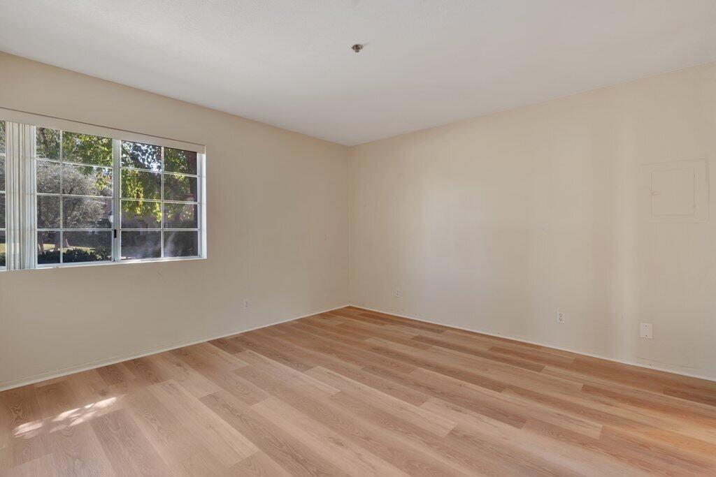 MLS #219136383DA image #17