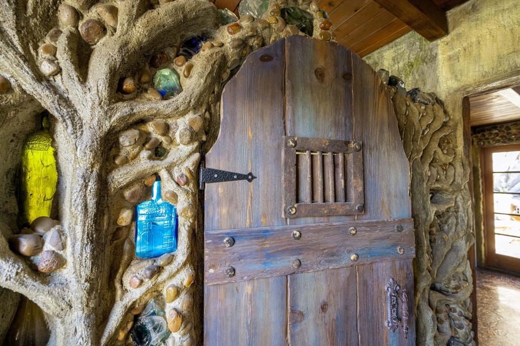 MLS #219136400PS image #37