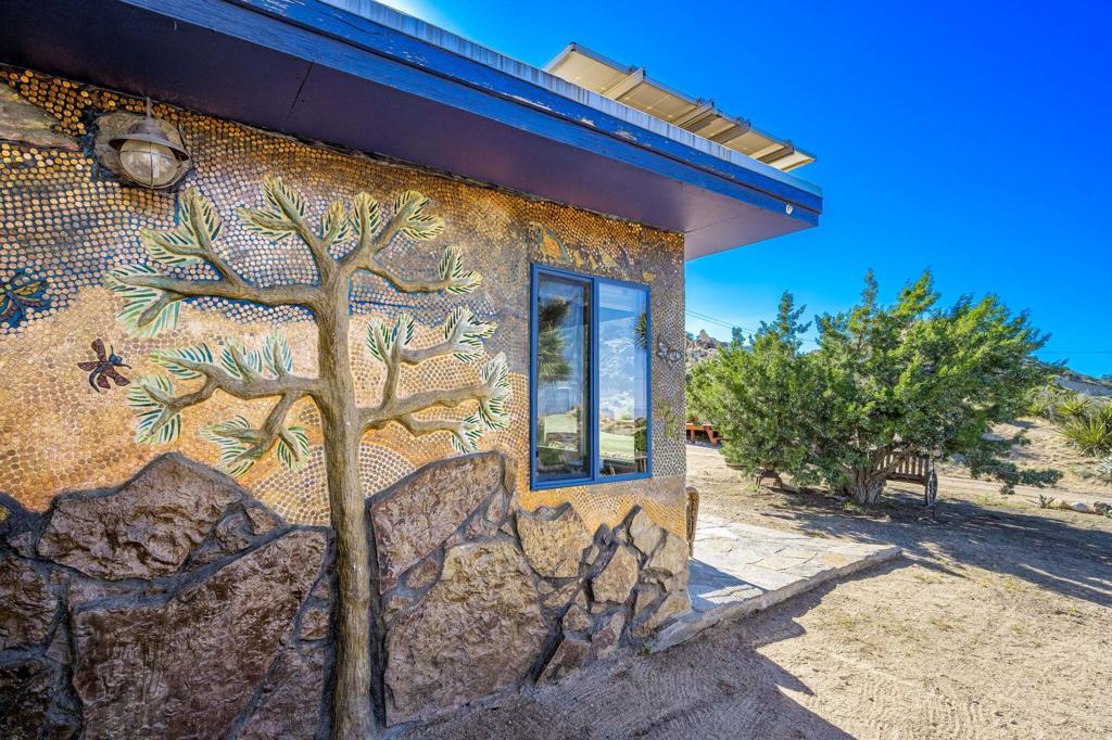 MLS #219136400PS image #9