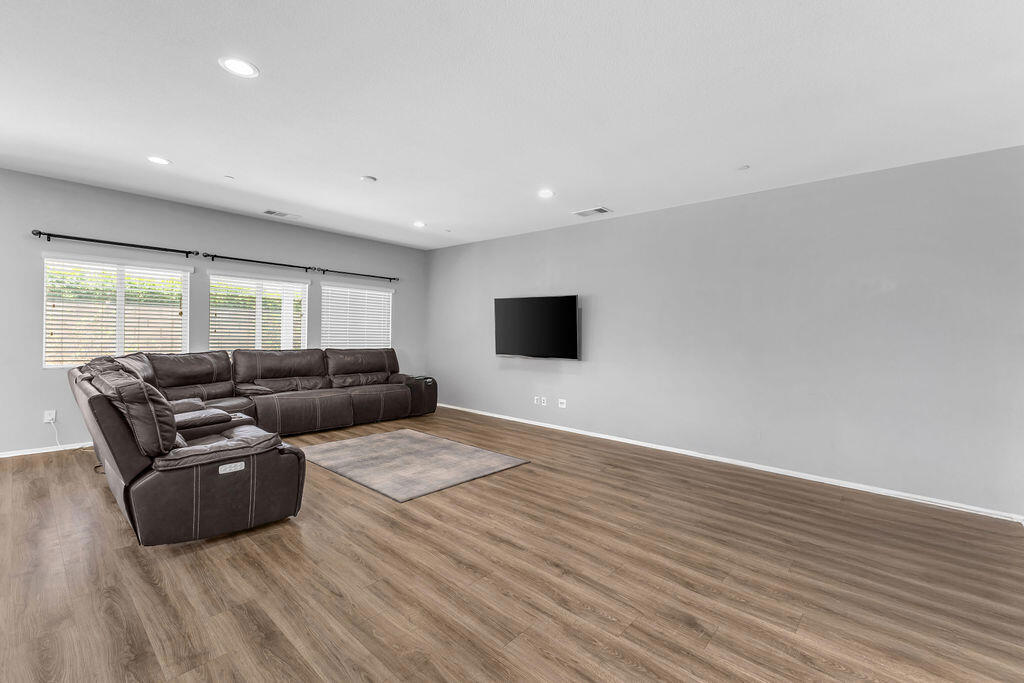 MLS #219136407DA image #17