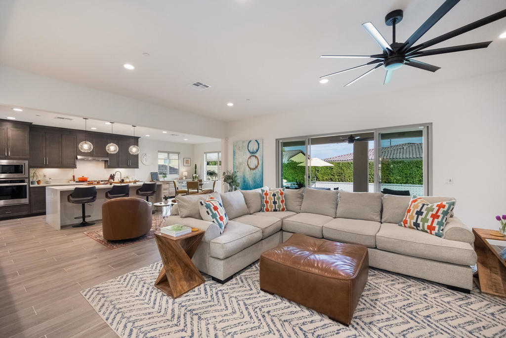 MLS #219136502DA image #4