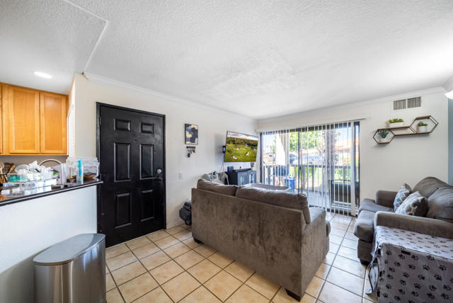 MLS #219136525DA image #3