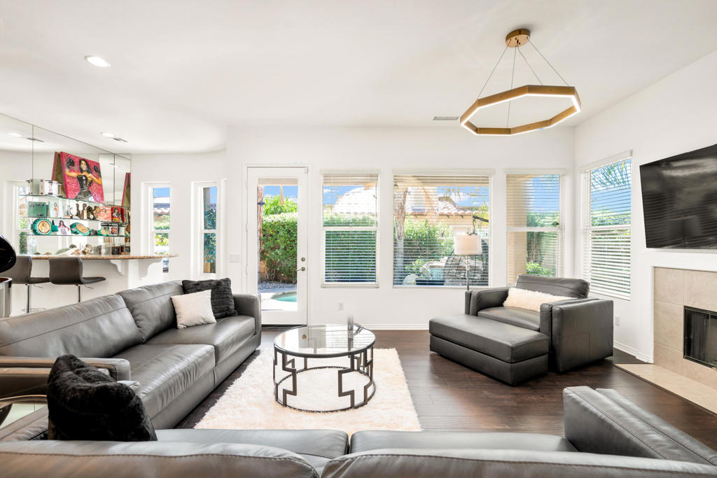 MLS #219136588PS image #3