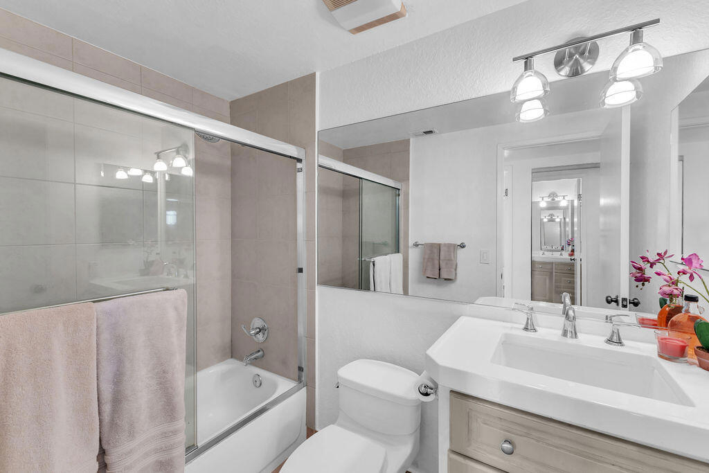 MLS #219136601DA image #10