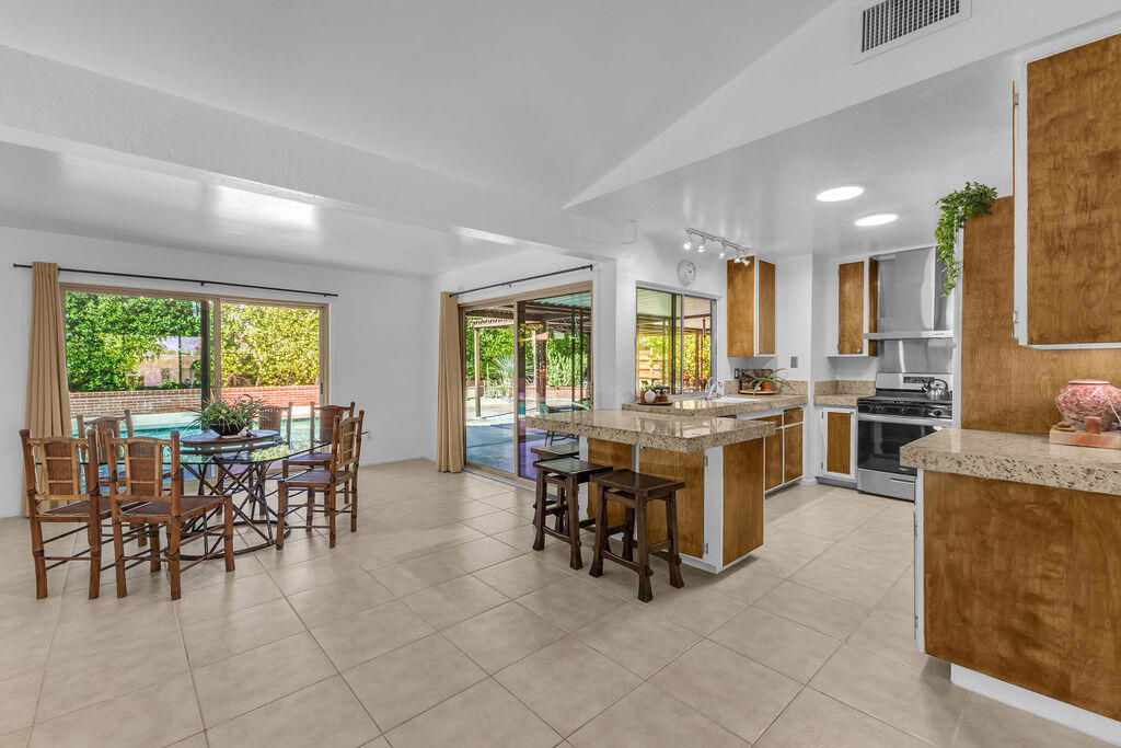 MLS #219136601DA image #3