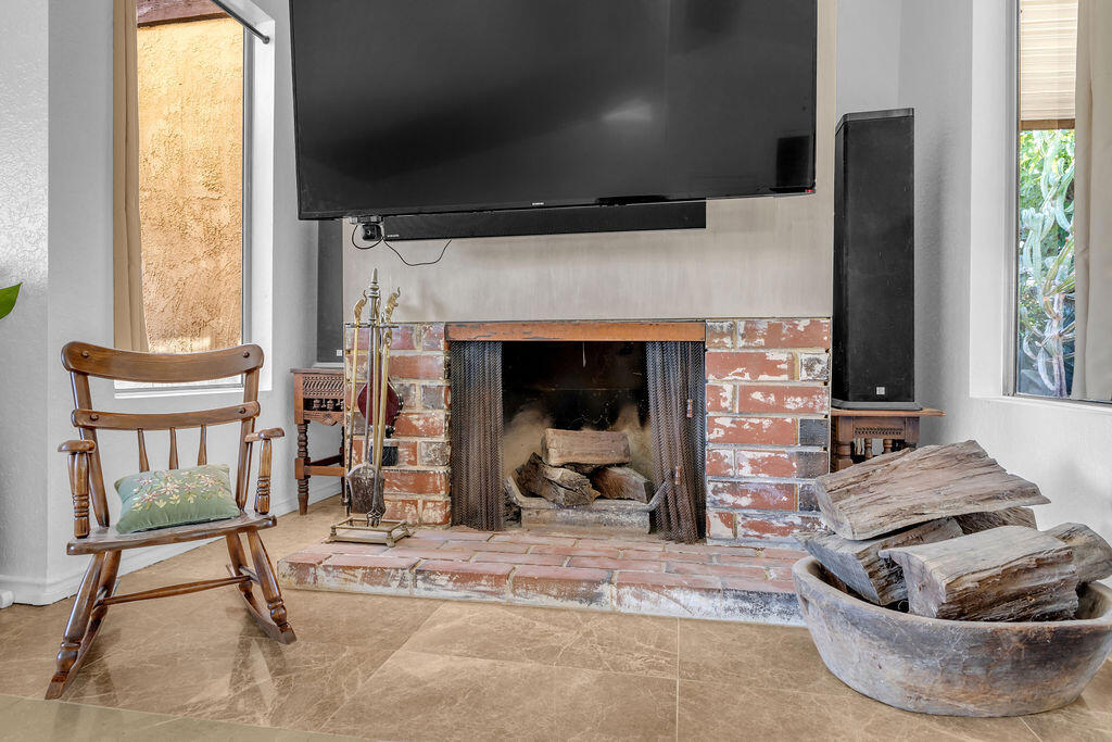 MLS #219136601DA image #5