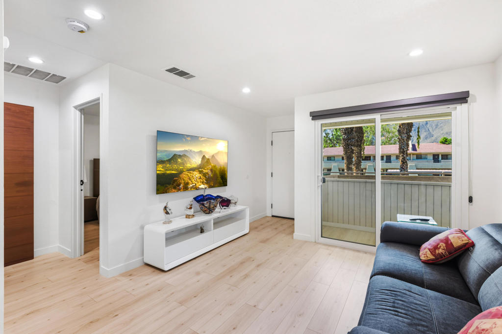 MLS #219136602DA image #6