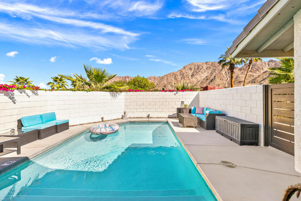 MLS #219136678DA image #1