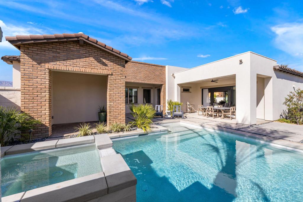 MLS #219136710DA image #5