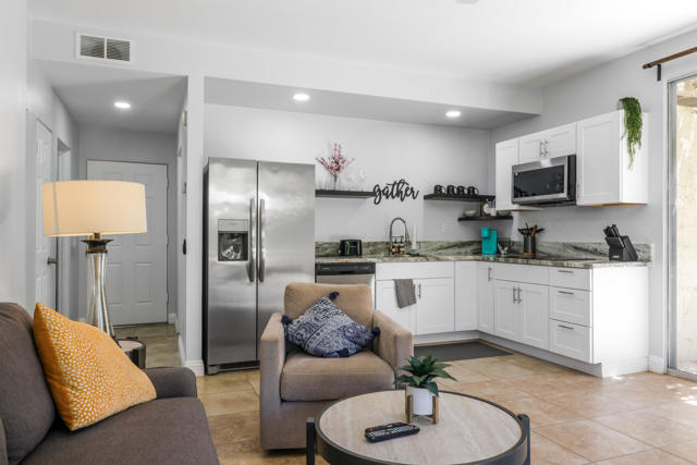 MLS #219136803DA image #2