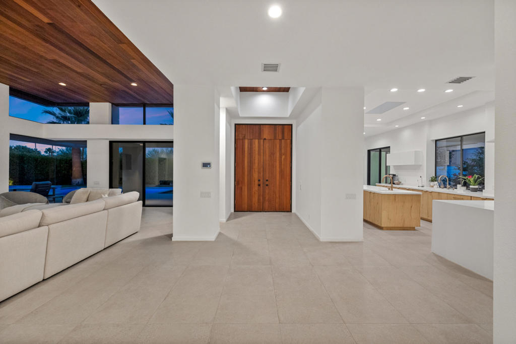 MLS #219136808DA image #9