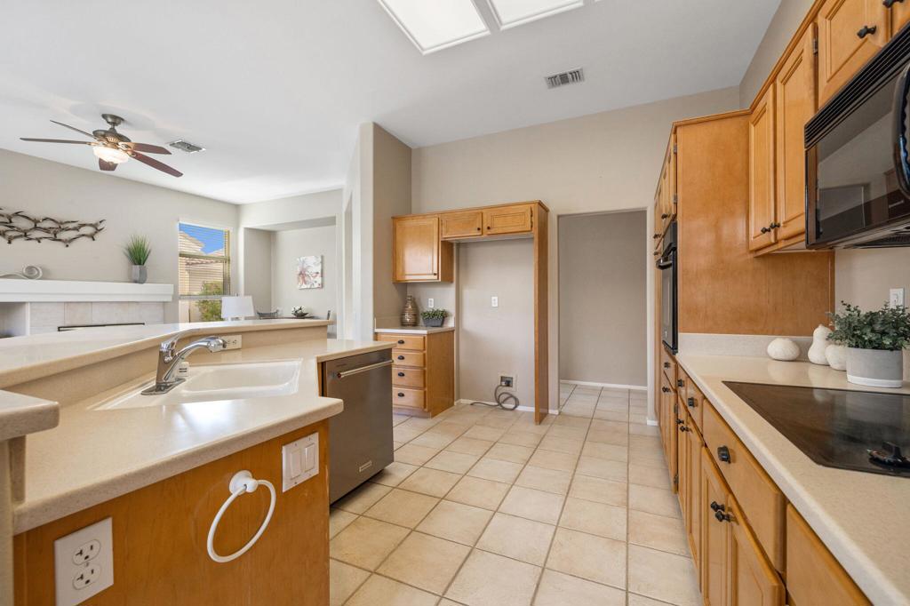 MLS #219136813DA image #16