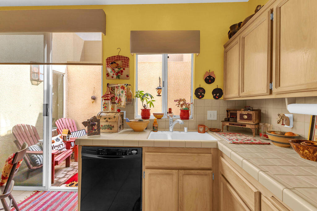 MLS #219136815DA image #15