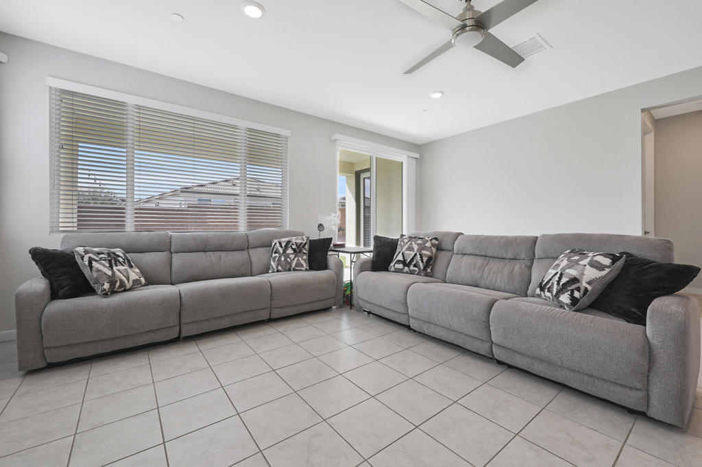 MLS #219136817DA image #4