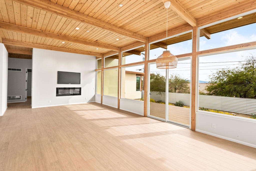 MLS #219136821DA image #5