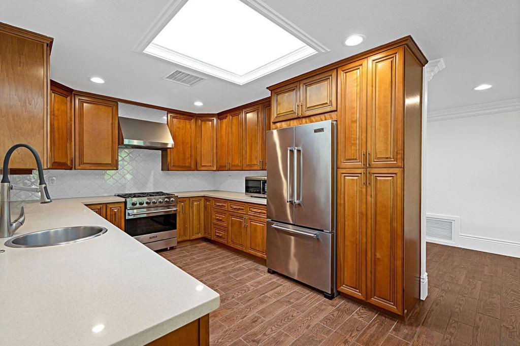 MLS #219136899DA image #5