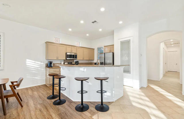 MLS #219136905DA image #6