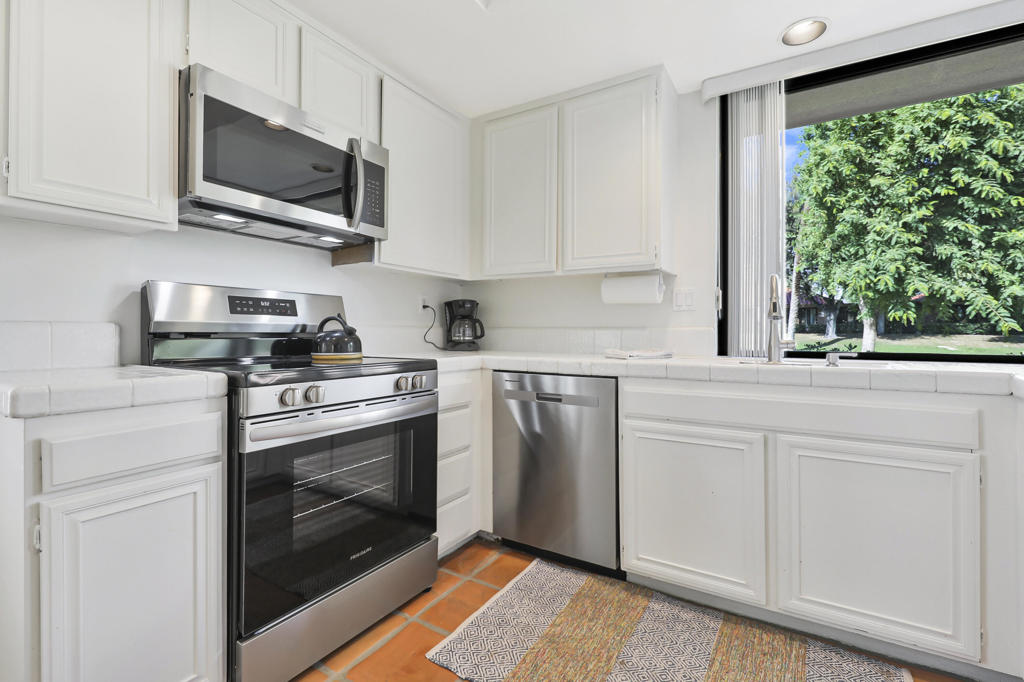 MLS #219136943PS image #8