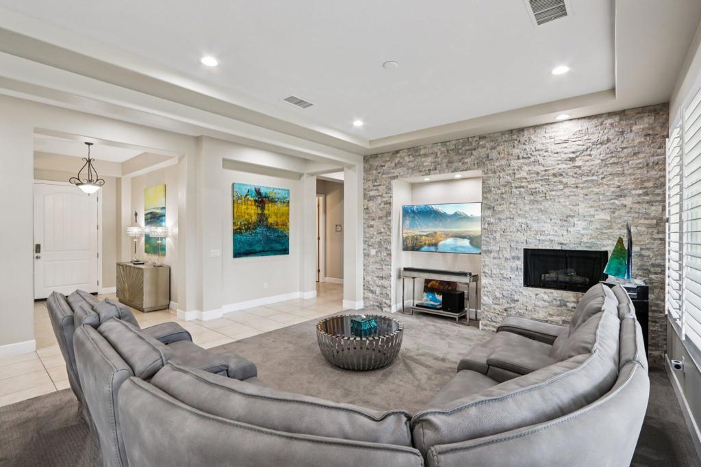 MLS #219136946DA image #15