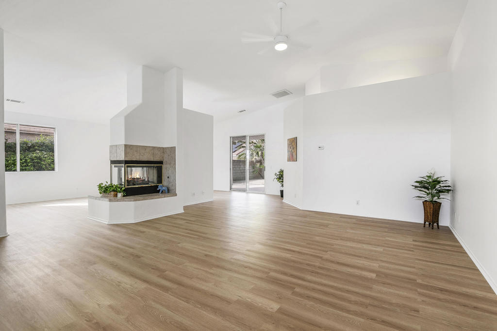 MLS #219136953DA image #4