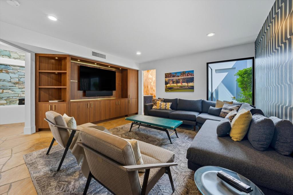 MLS #219136995DA image #10