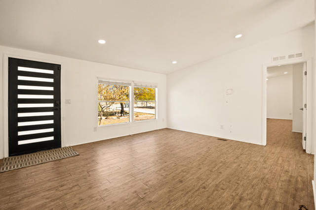 MLS #219136998DA image #2