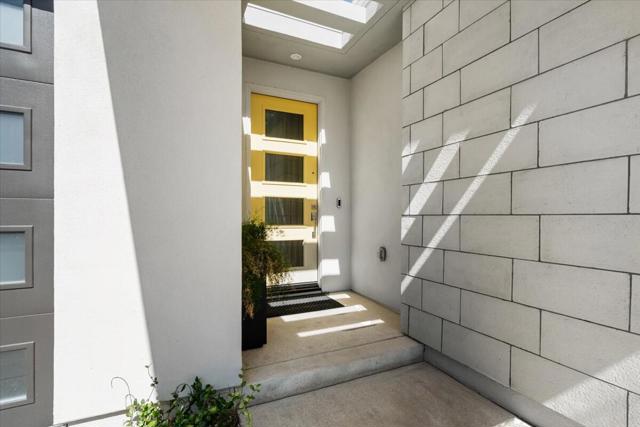 MLS #219137100PS image #2