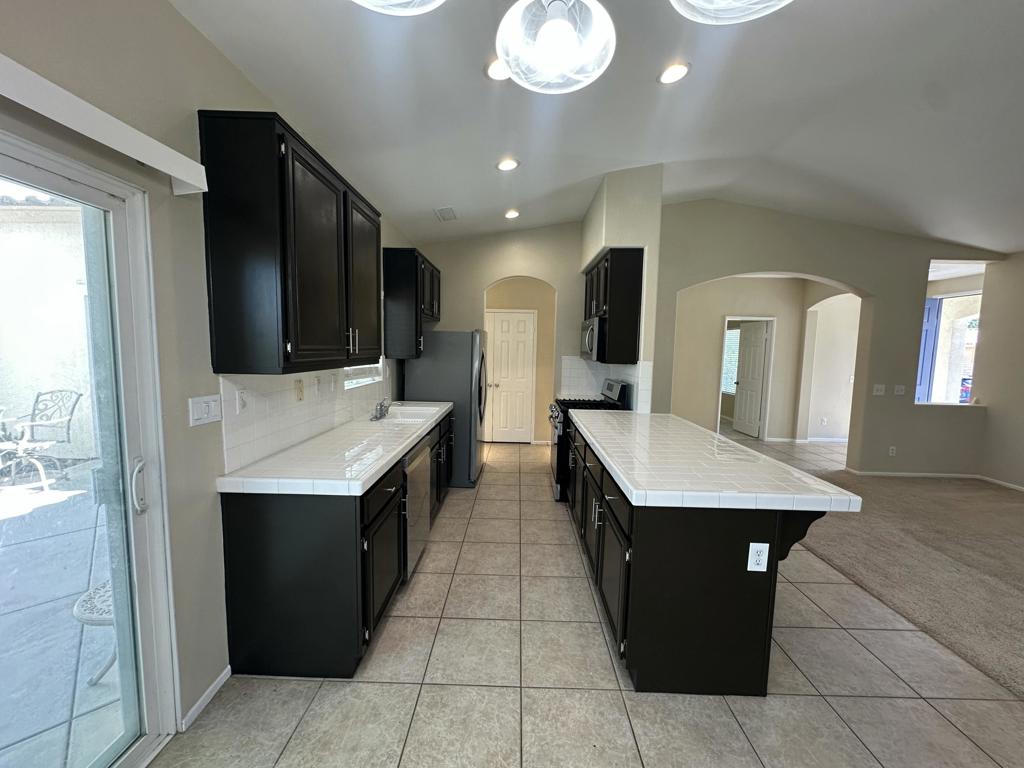 MLS #219137120DA image #2