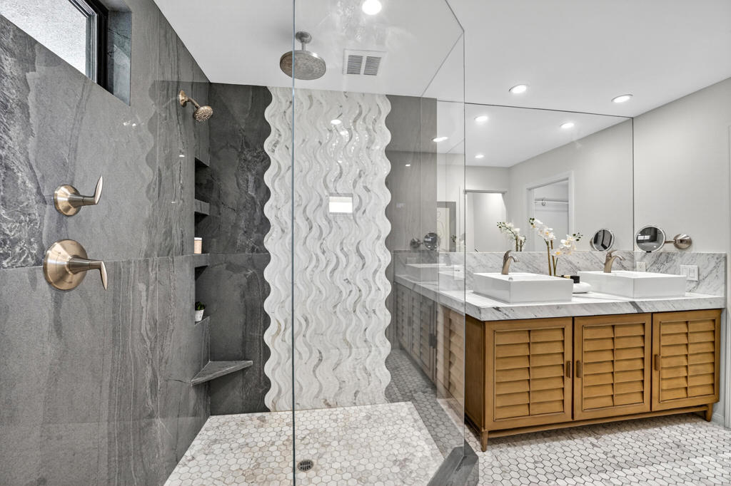 MLS #219137180DA image #15