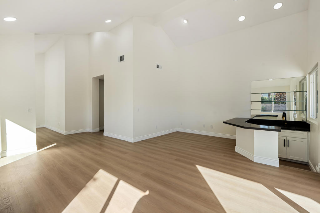 MLS #219137185PS image #13