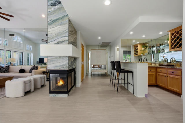 MLS #219137193DA image #2