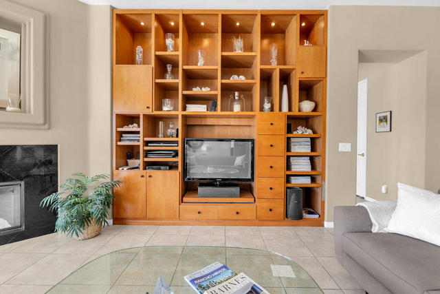 MLS #219137195DA image #9