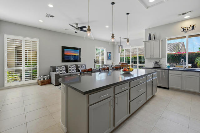 MLS #219137198DA image #7