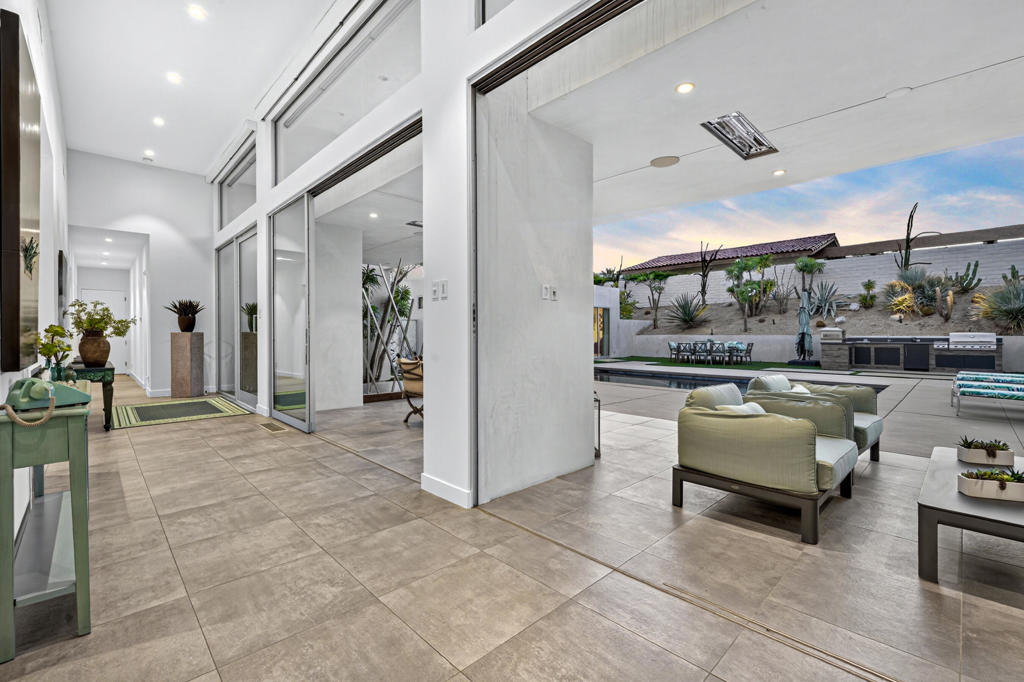 MLS #219137211DA image #4