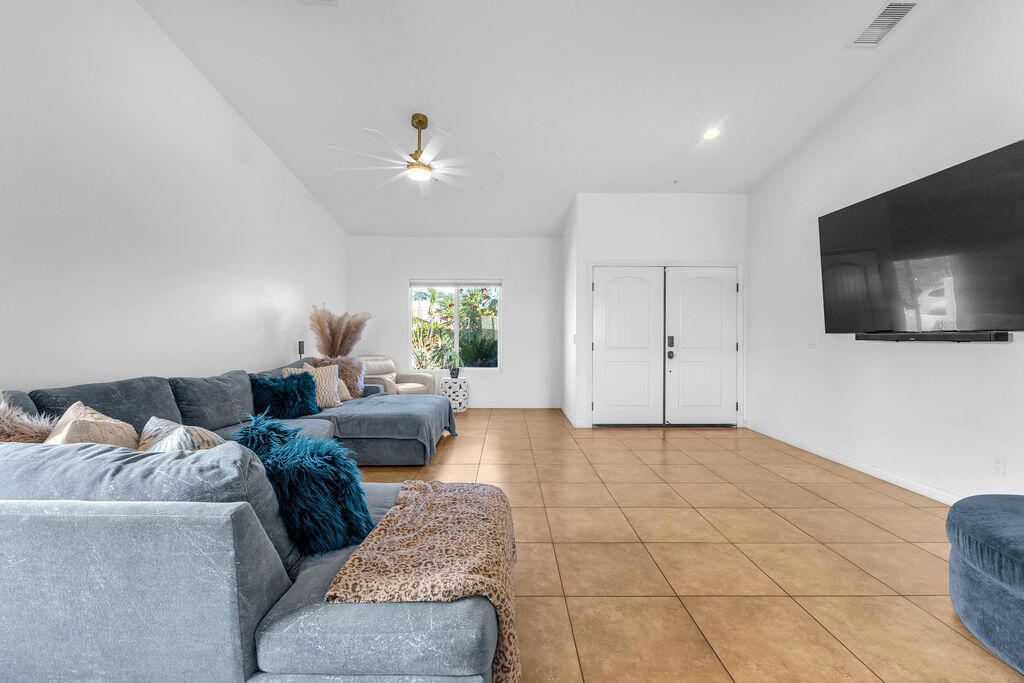 MLS #219137229DA image #7