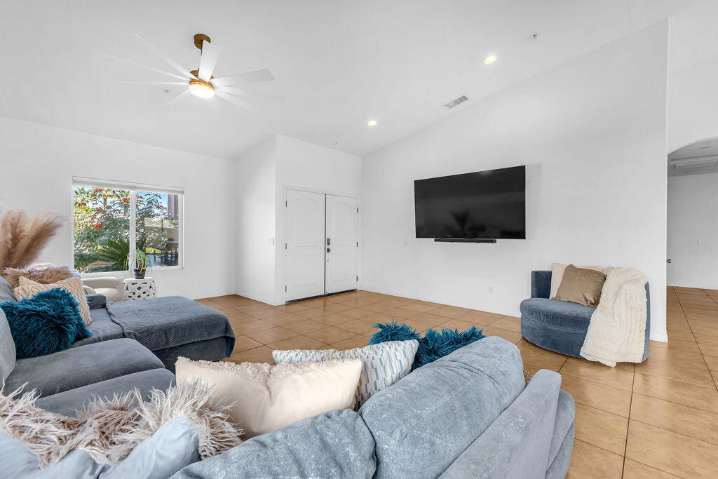 MLS #219137229DA image #8