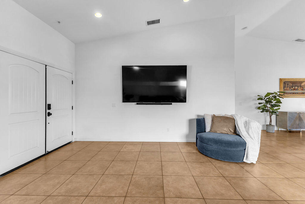 MLS #219137229DA image #9