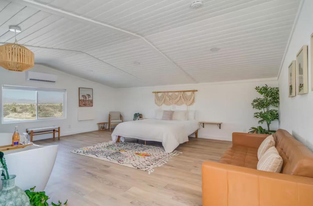 MLS #219137240PS image #1