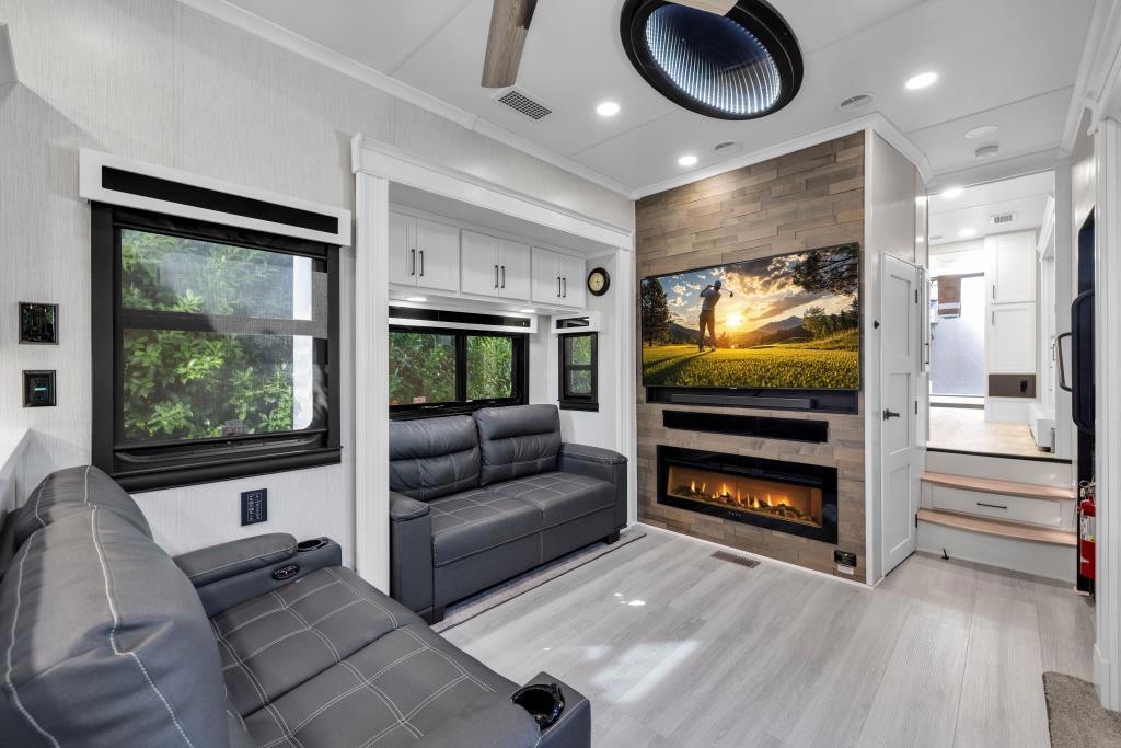 MLS #219137246DA image #12