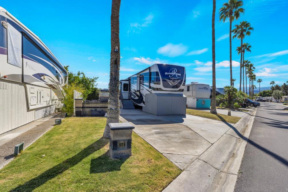 MLS #219137246DA image #2