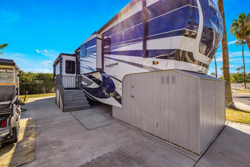 MLS #219137246DA image #5