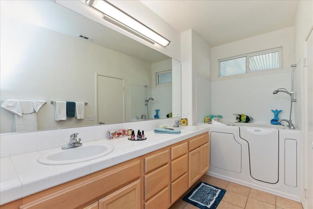 MLS #219137339DA image #6