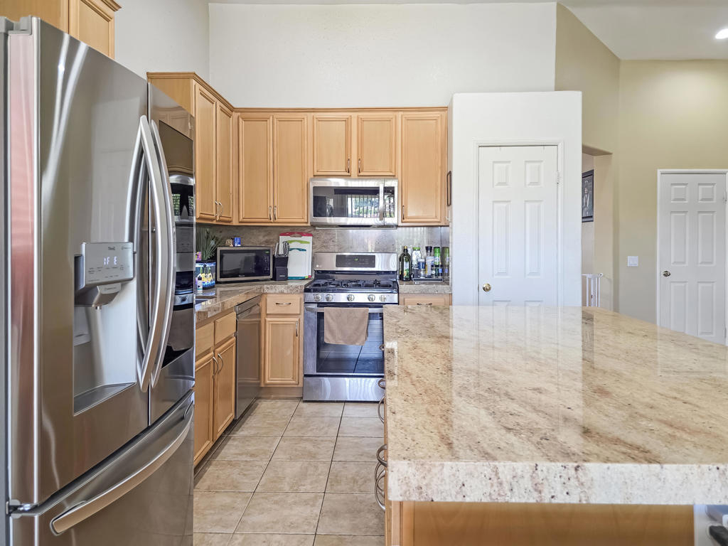 MLS #219137351DA image #3