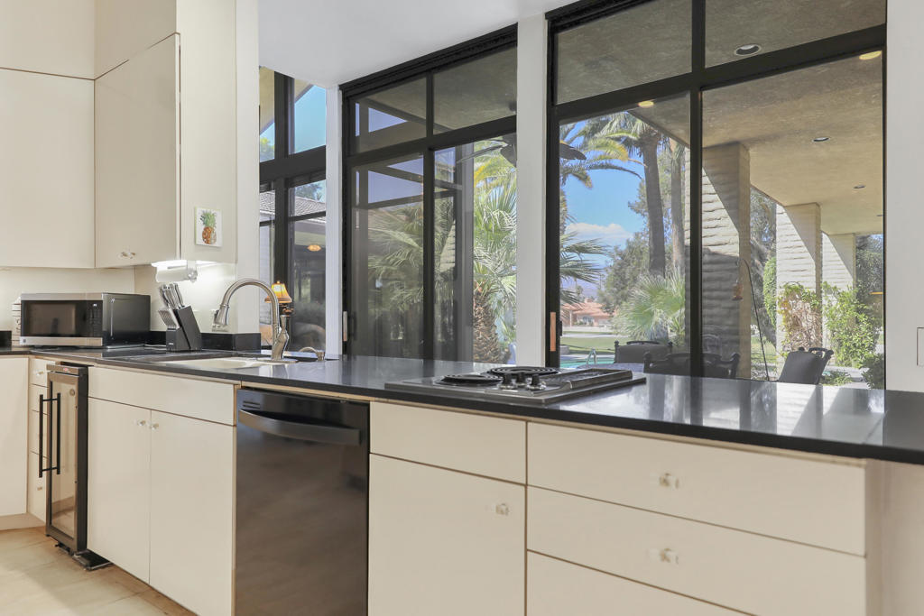 MLS #219137360DA image #4