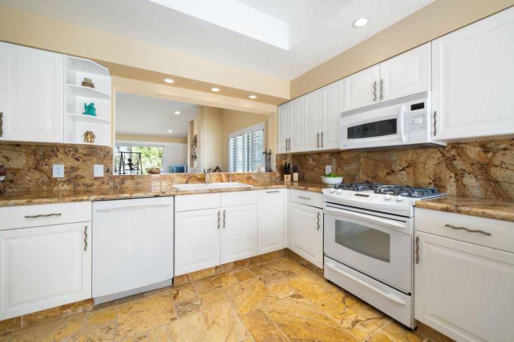 MLS #219137371DA image #9