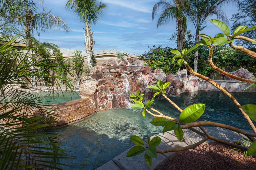 MLS #219137400DA image #9