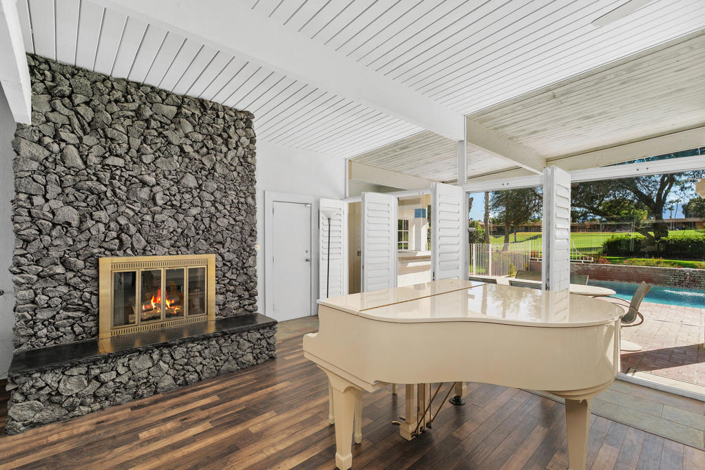 MLS #219137401DA image #9