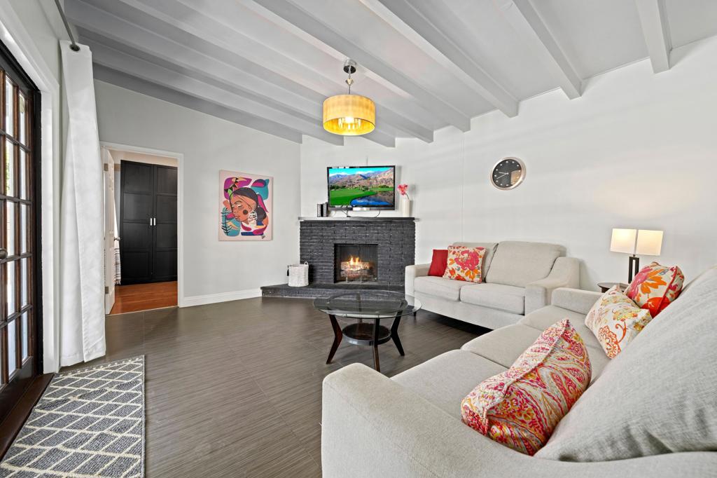 MLS #219137403DA image #2